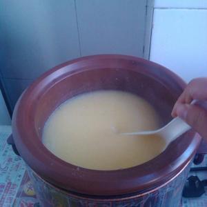 葡萄干瓜子仁玉米粥的做法 步骤1
