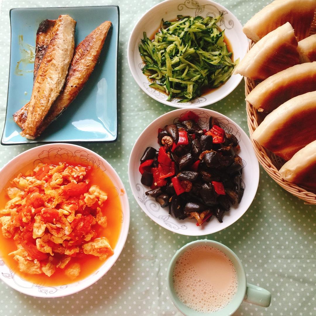 每天，叫醒我的是早餐