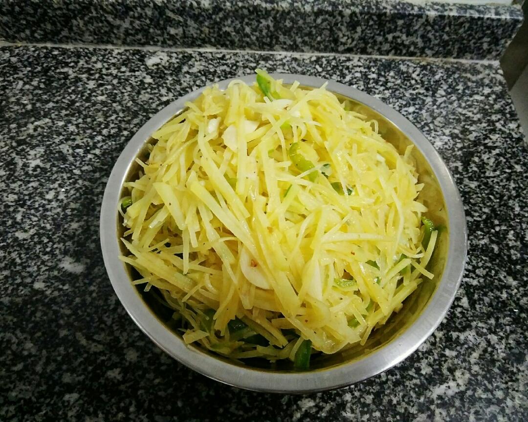 青椒土豆丝的做法