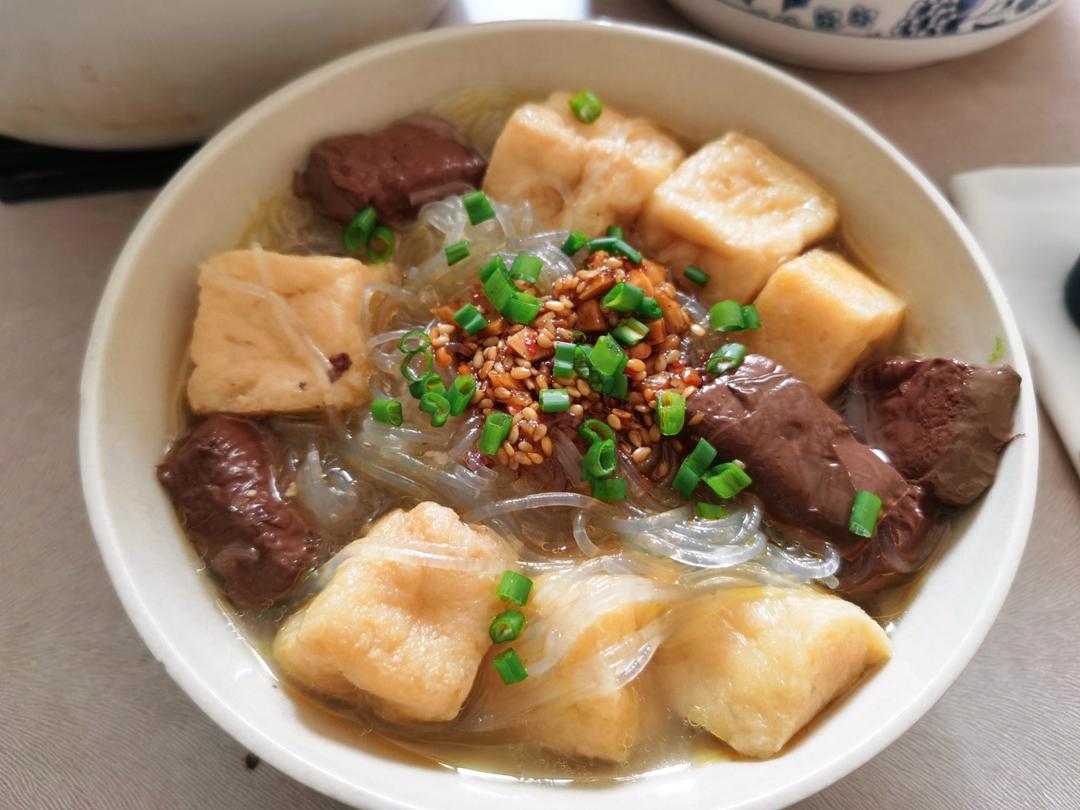 南京鸭血粉丝汤