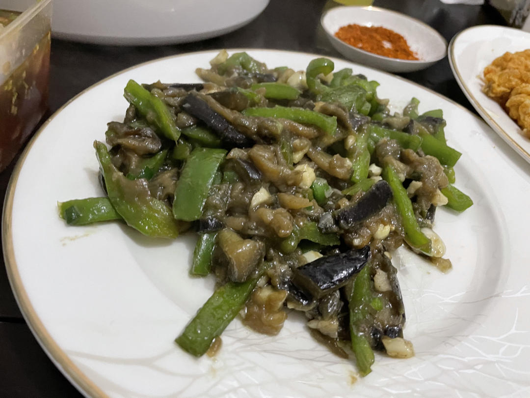 炒茄子辣椒丝