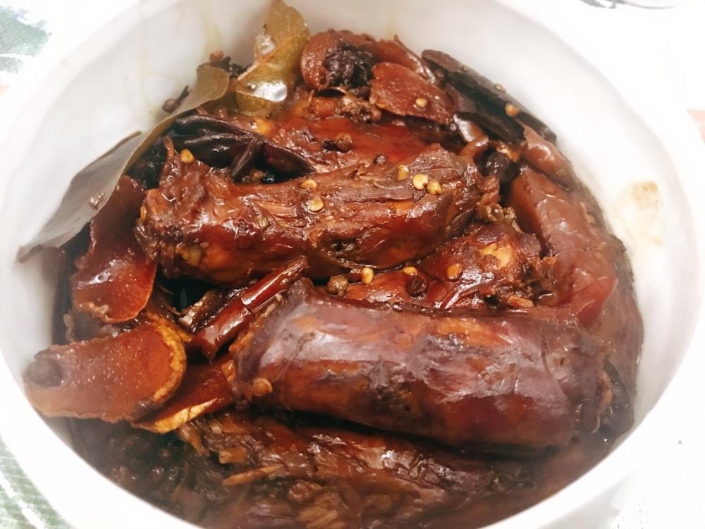 麻辣鸭脖