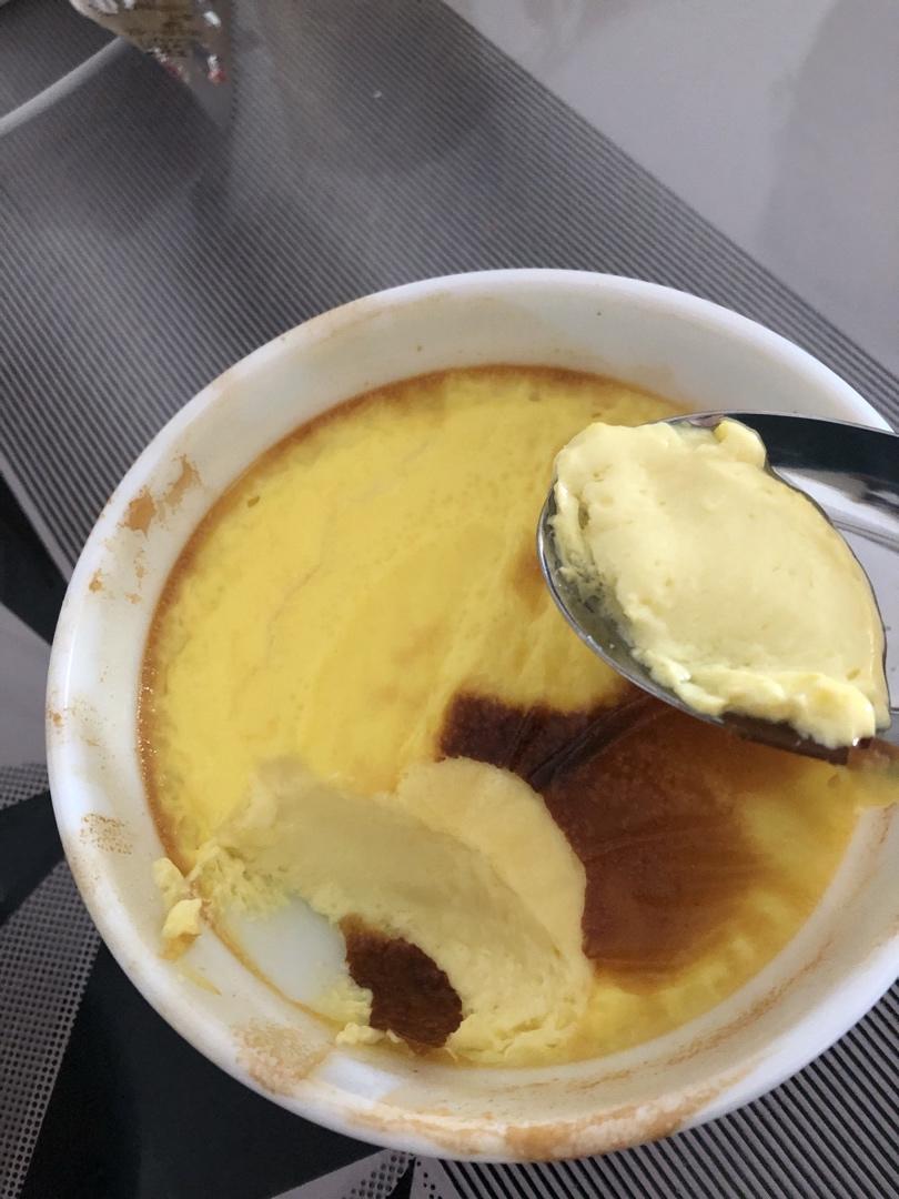 蛋黄布丁