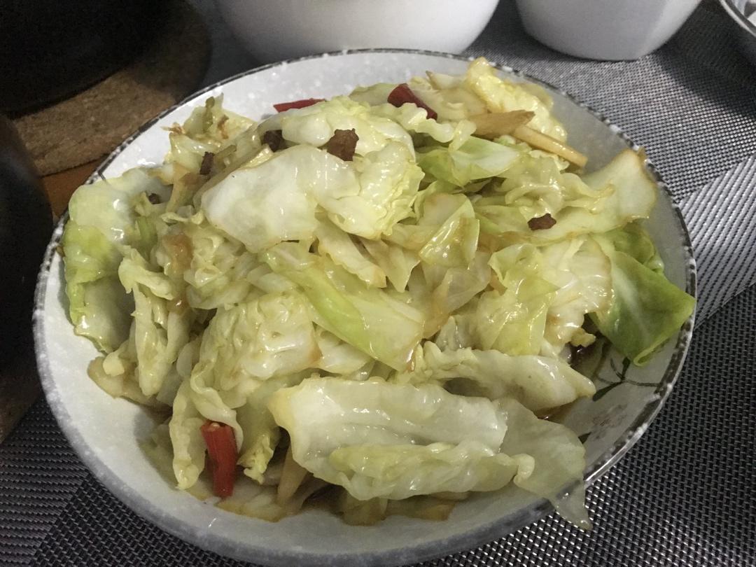厨师长教你：“手撕包菜”的家常做法,简单又不失美味