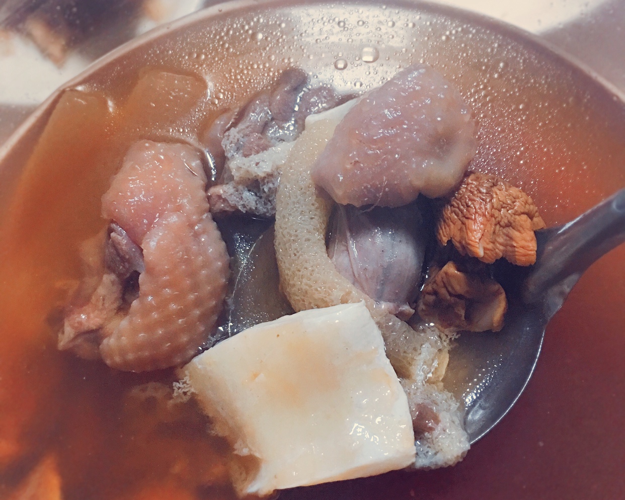 姬松茸竹荪鸡汤的做法
