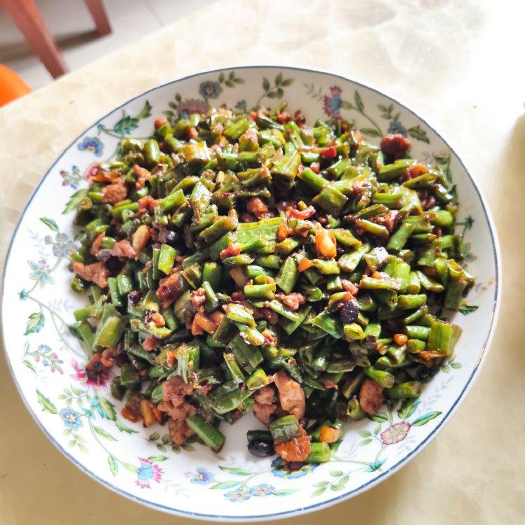肉沫豆角下饭菜