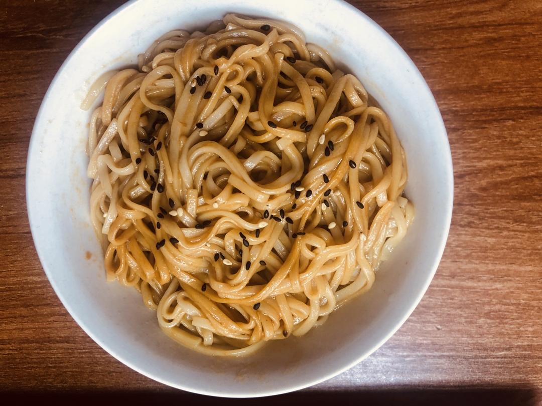 10分钟搞定的一碗葱油拌面