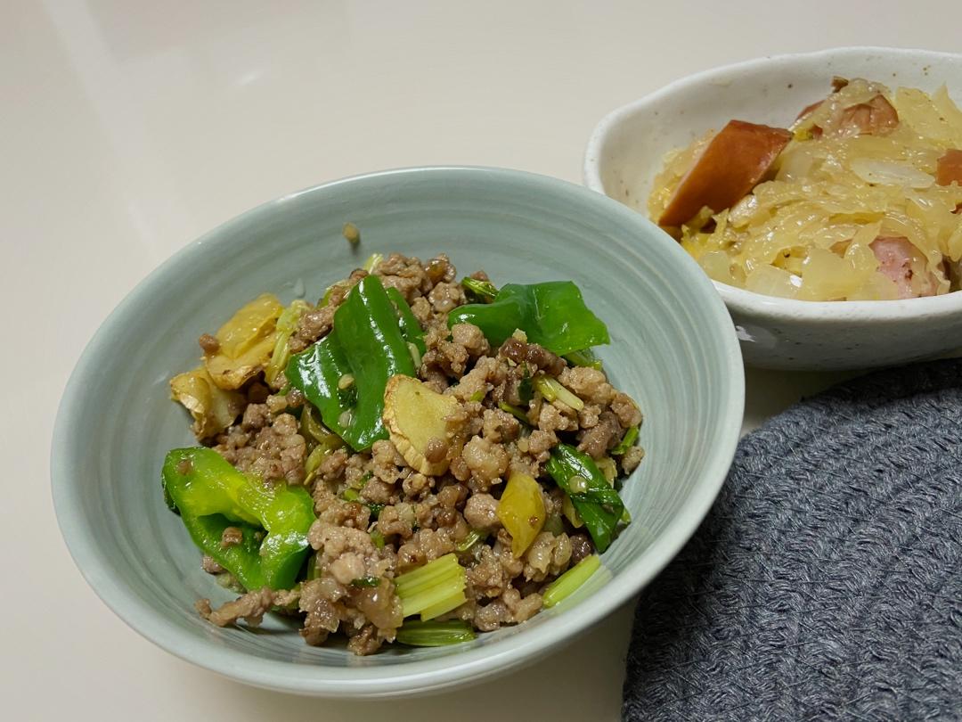 米饭杀手｜芹菜粒炒牛肉末