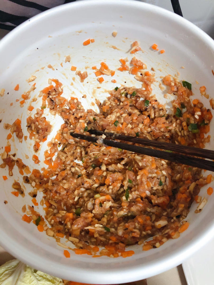 香菇蒸鸡腿肉+蒜蓉粉丝娃娃菜【12月北鼎蒸炖锅食谱】