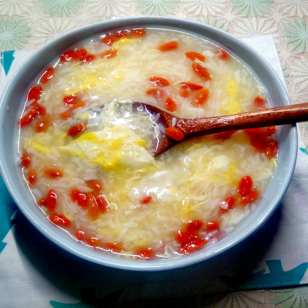 枸杞红枣酒酿蛋