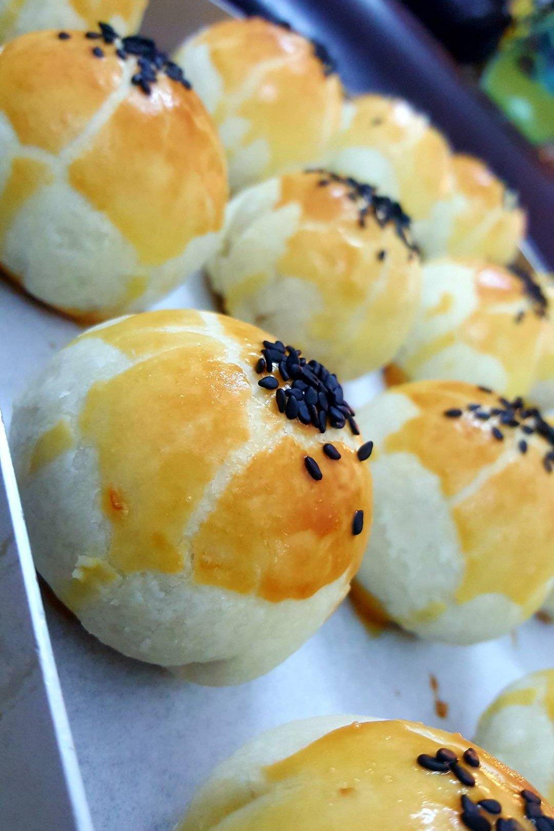 bibidada做的不用揉出膜,不用醒面就能酥掉渣的中式酥皮点心