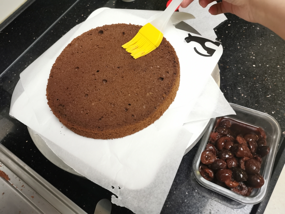 超详细正宗德国🇩🇪黑森林蛋糕，厨师机操作记录的做法 步骤18