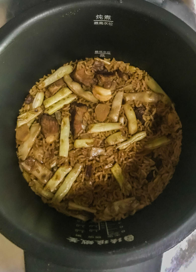 五花肉芸豆焖饭
