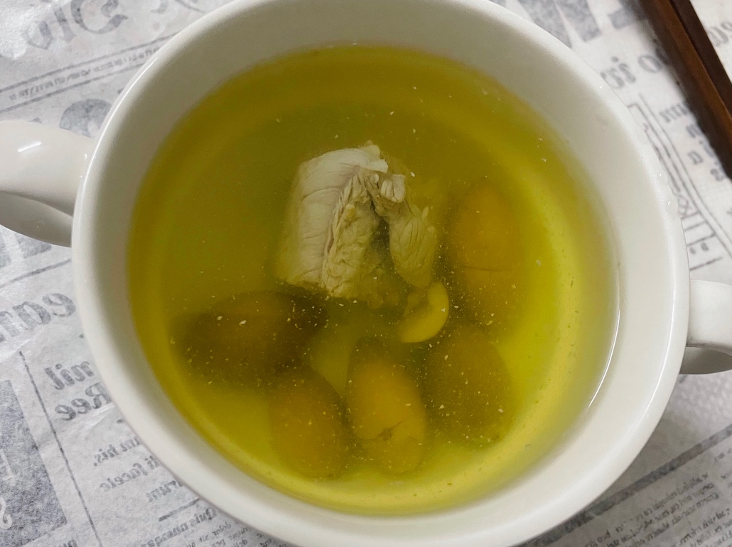 青橄榄炖瘦肉汤的做法