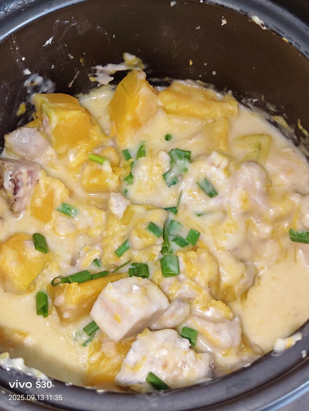 香芋南瓜牛奶芡实煲