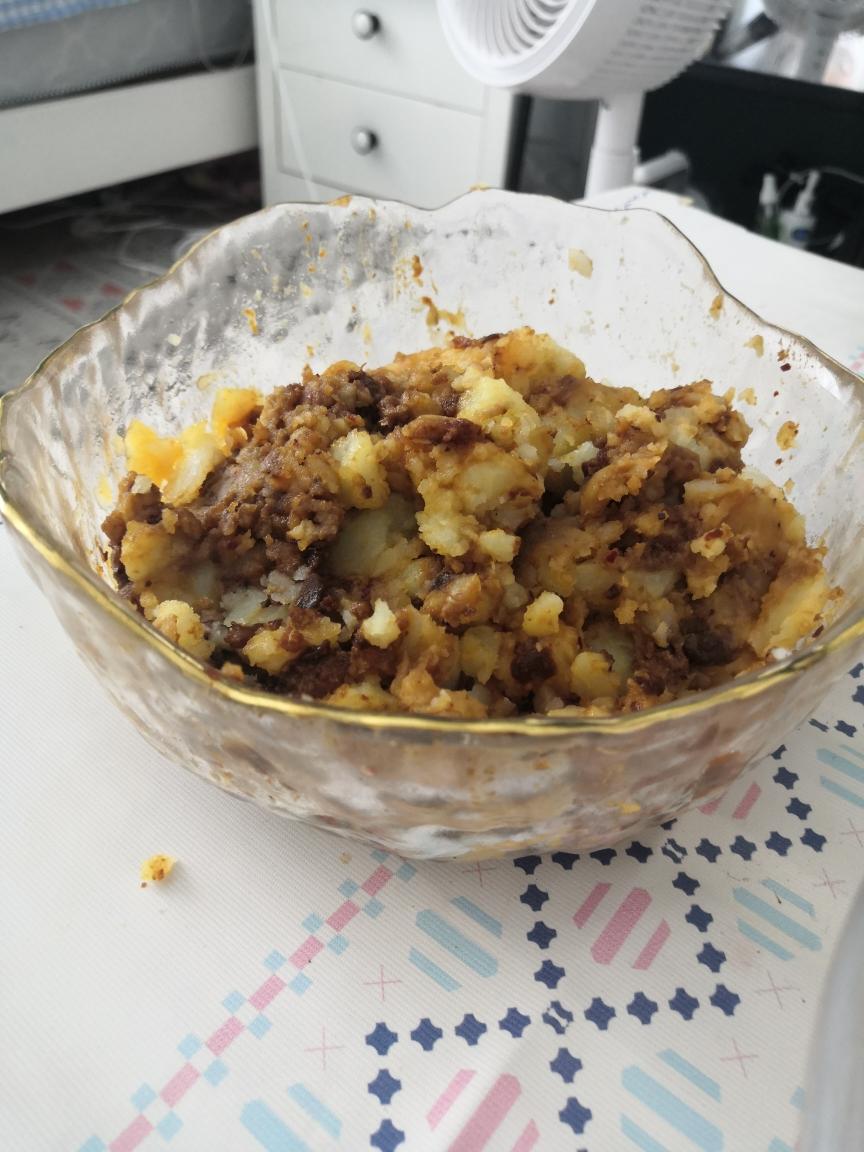 好吃到吞舌头的酱土豆泥的做法