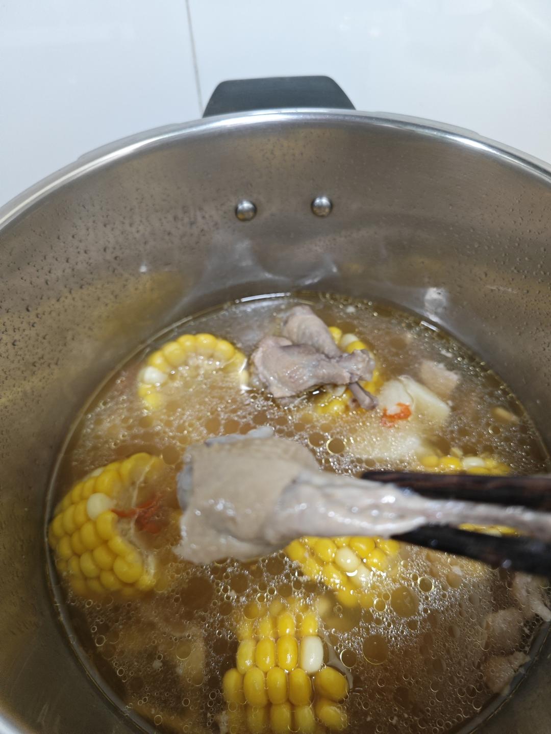 山药鸽子汤（补血益气健脾胃）
