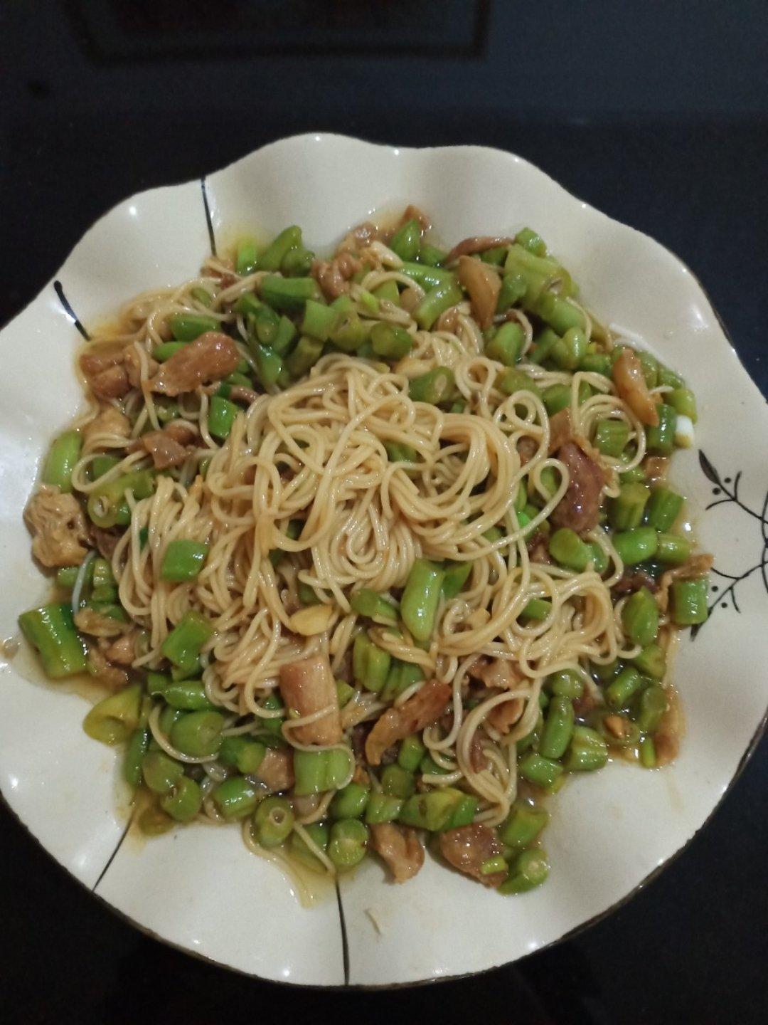 豆角焖个面