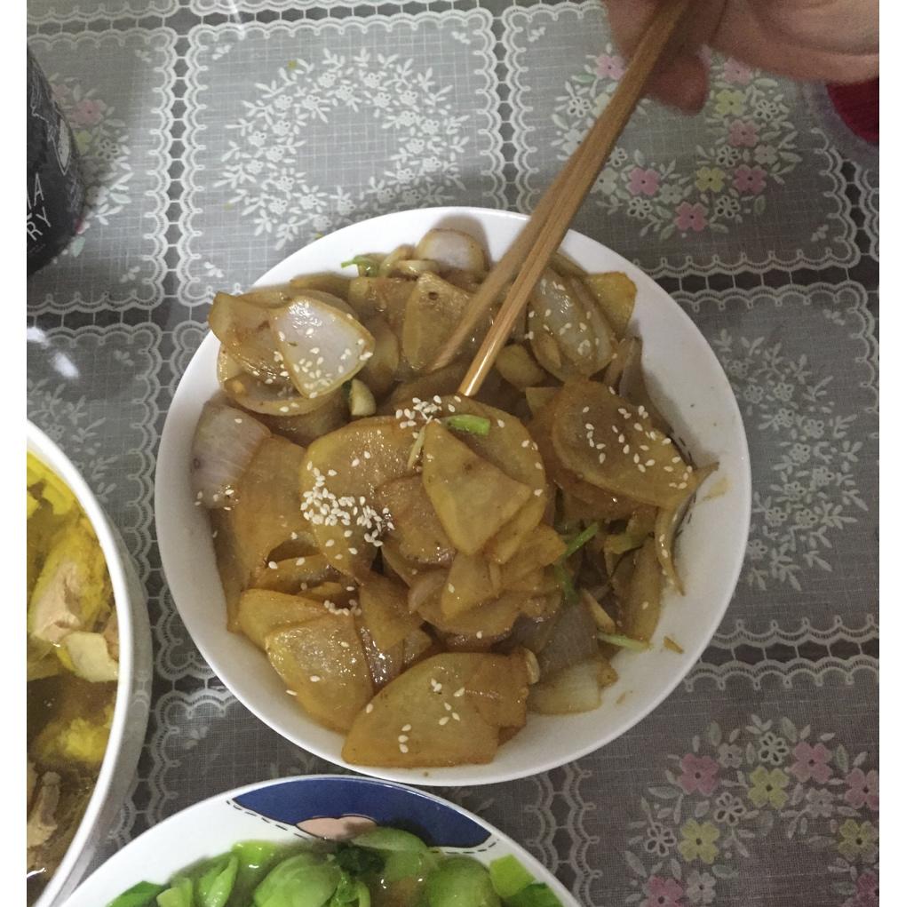 边吃边流泪的「孜然土豆片」