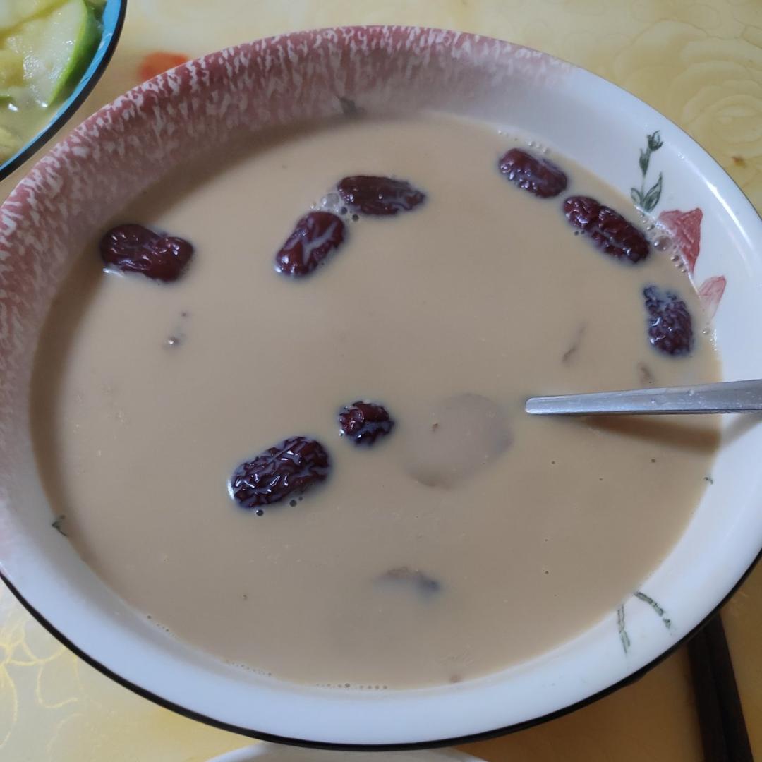 谁懂啊，红枣煮牛奶真的好好喝啊！姐妹们快把奶茶换成它！