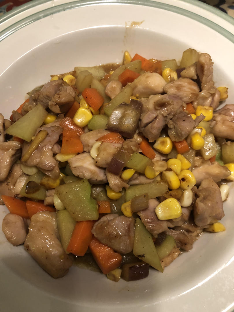 玉米鸡丁