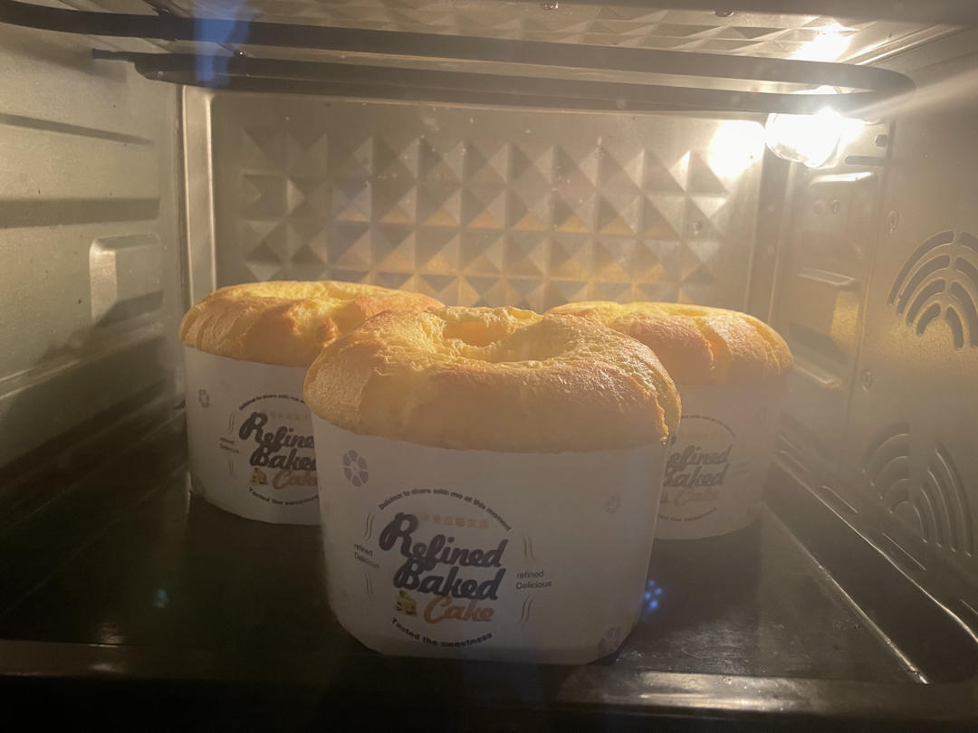 淡奶油我要把你消耗掉!——淡奶油戚风蛋糕