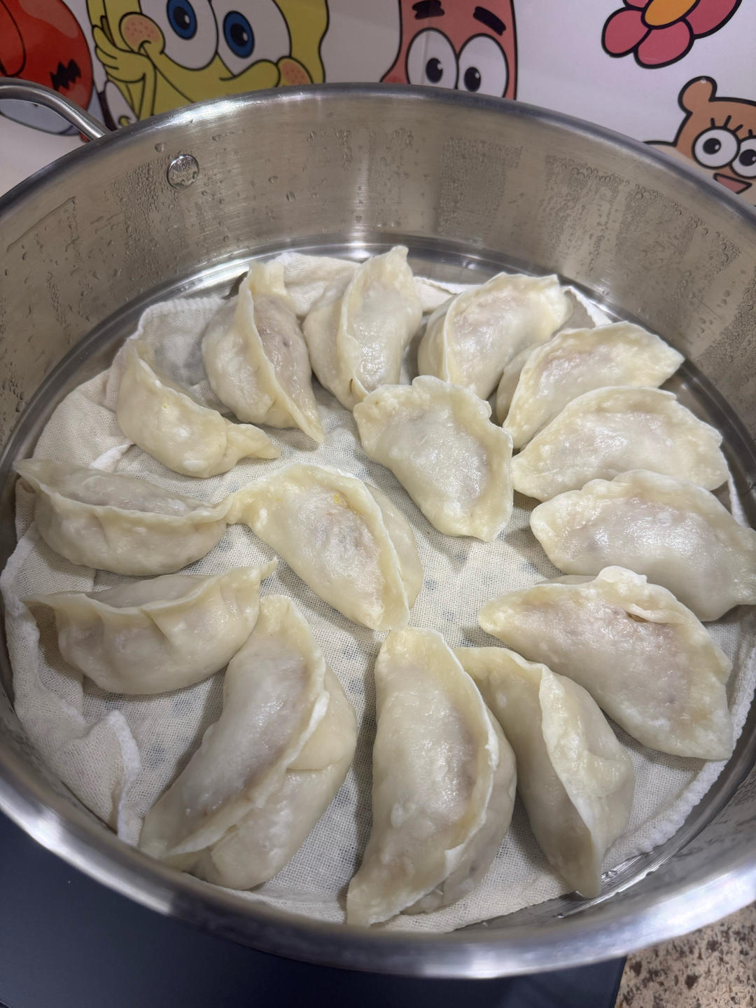 大东北 烫面酸菜油滋啦蒸饺