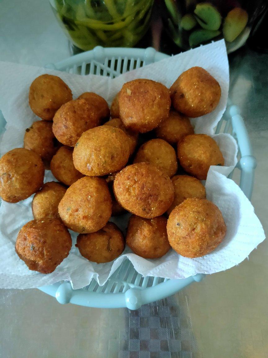 手工做素藕圆子