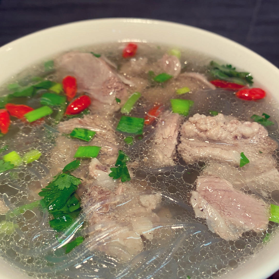 冬季不可少的一碗家常羊肉汤