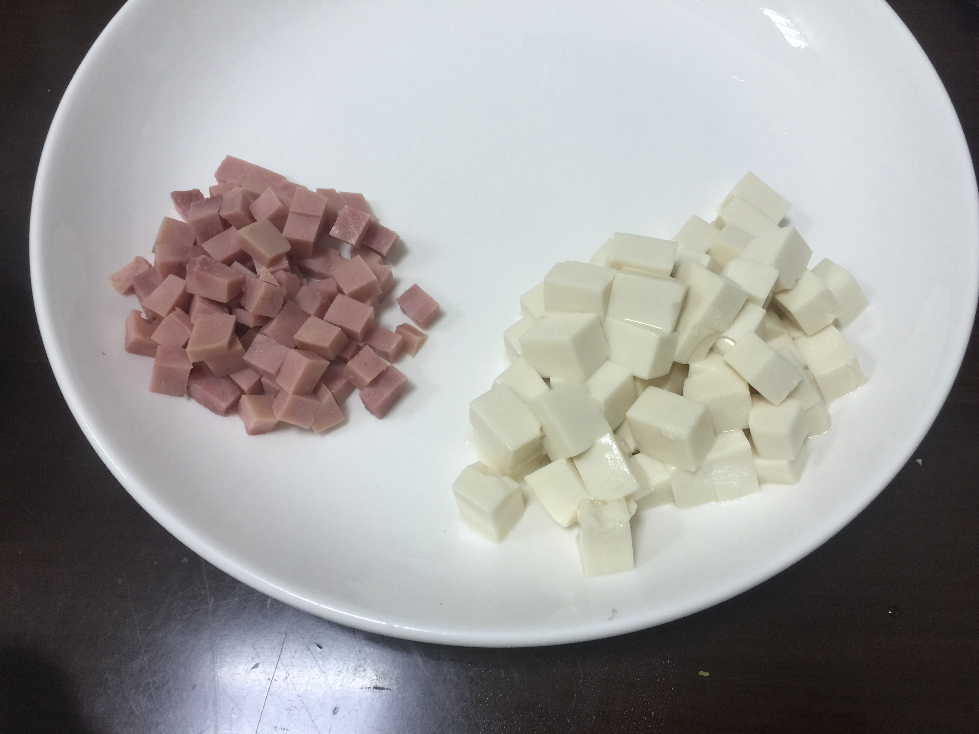 紫菜豆腐汤的做法 步骤2