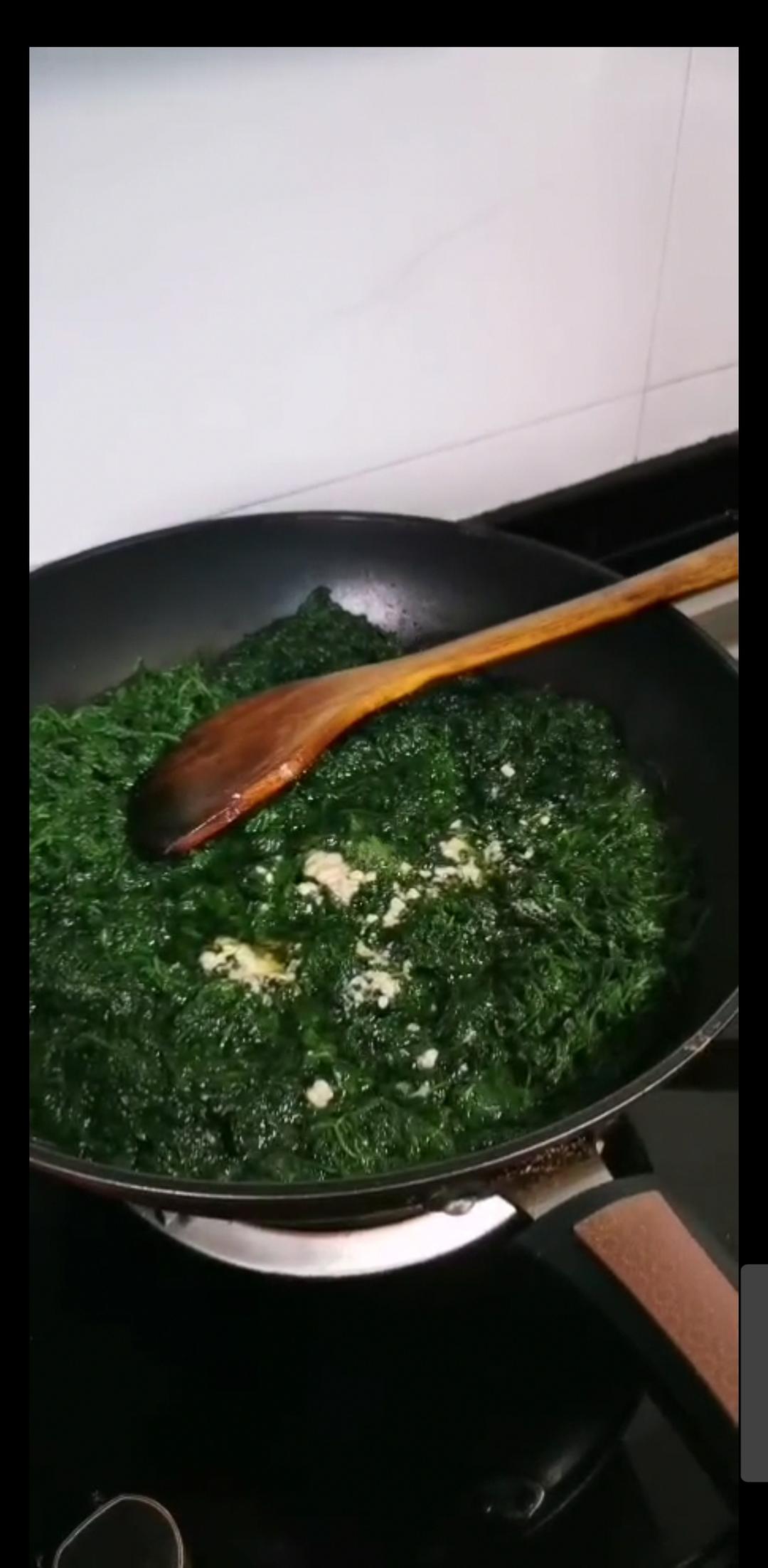 艾草清明果面团制作过程的做法 步骤2