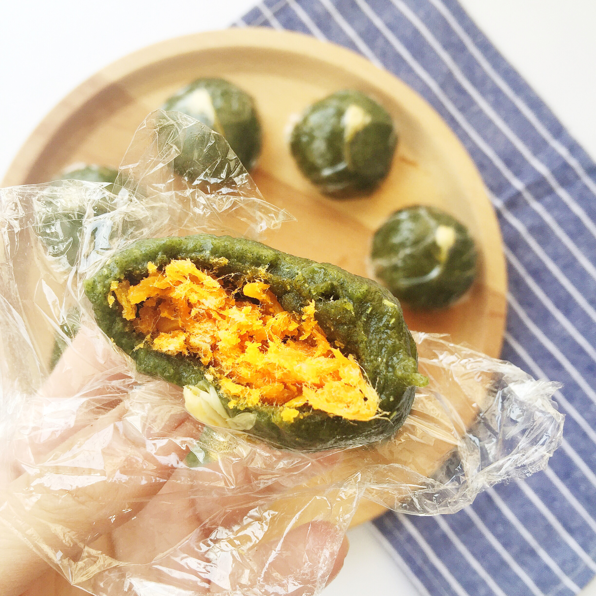 新晋网红【杏花楼 咸蛋黄肉松青团】