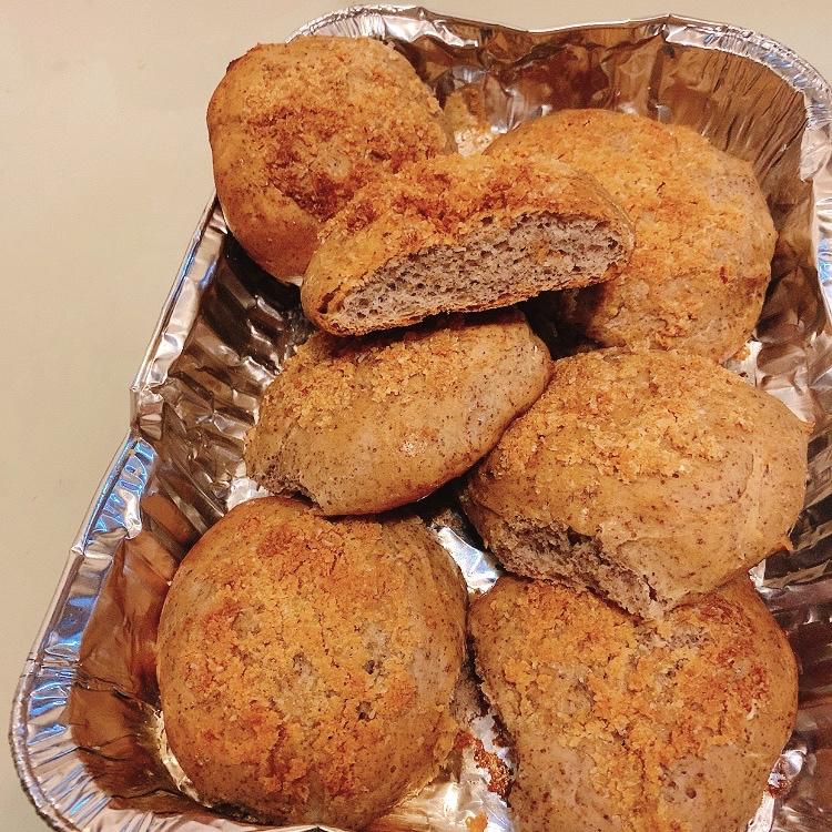 静置出膜手揉变态大水量面团技巧/超软低卡黑麦餐包