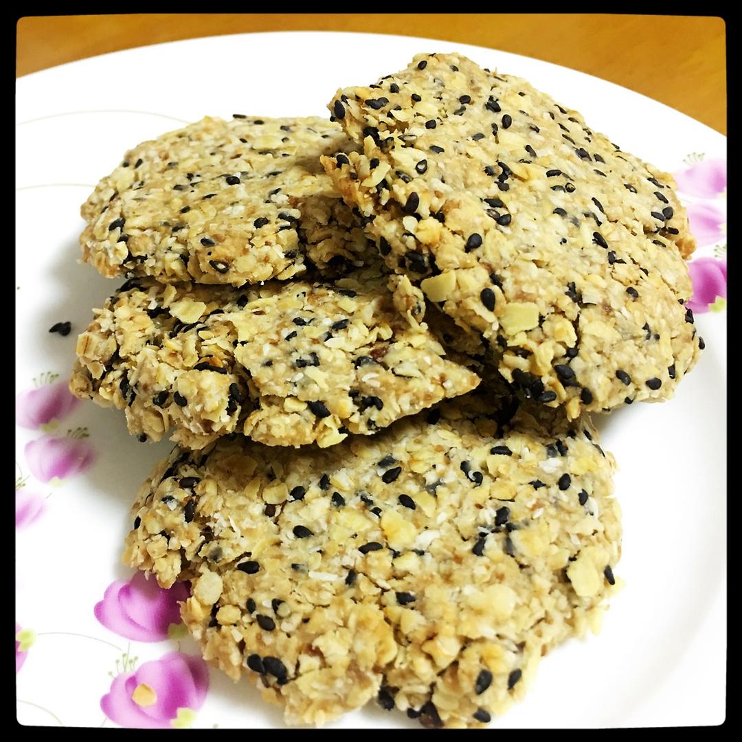 素食:有机燕麦芝麻大饼干