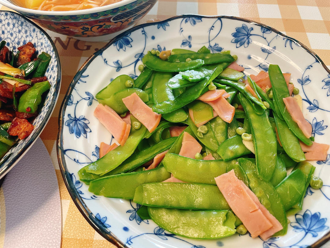 腊肠炒荷兰豆
