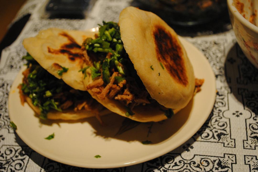 留学生福利:烤箱版自制肉夹馍的做法