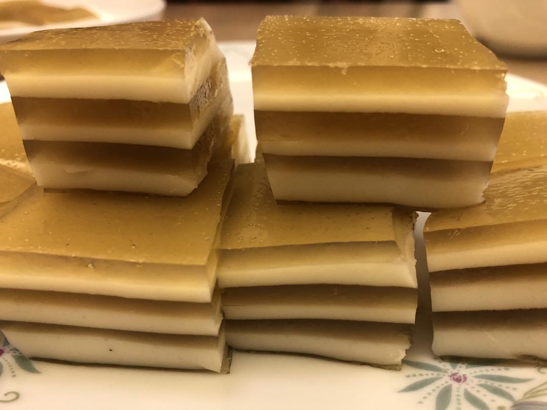 多层浓香椰汁马蹄糕学做之笔记（250克马蹄粉）的做法