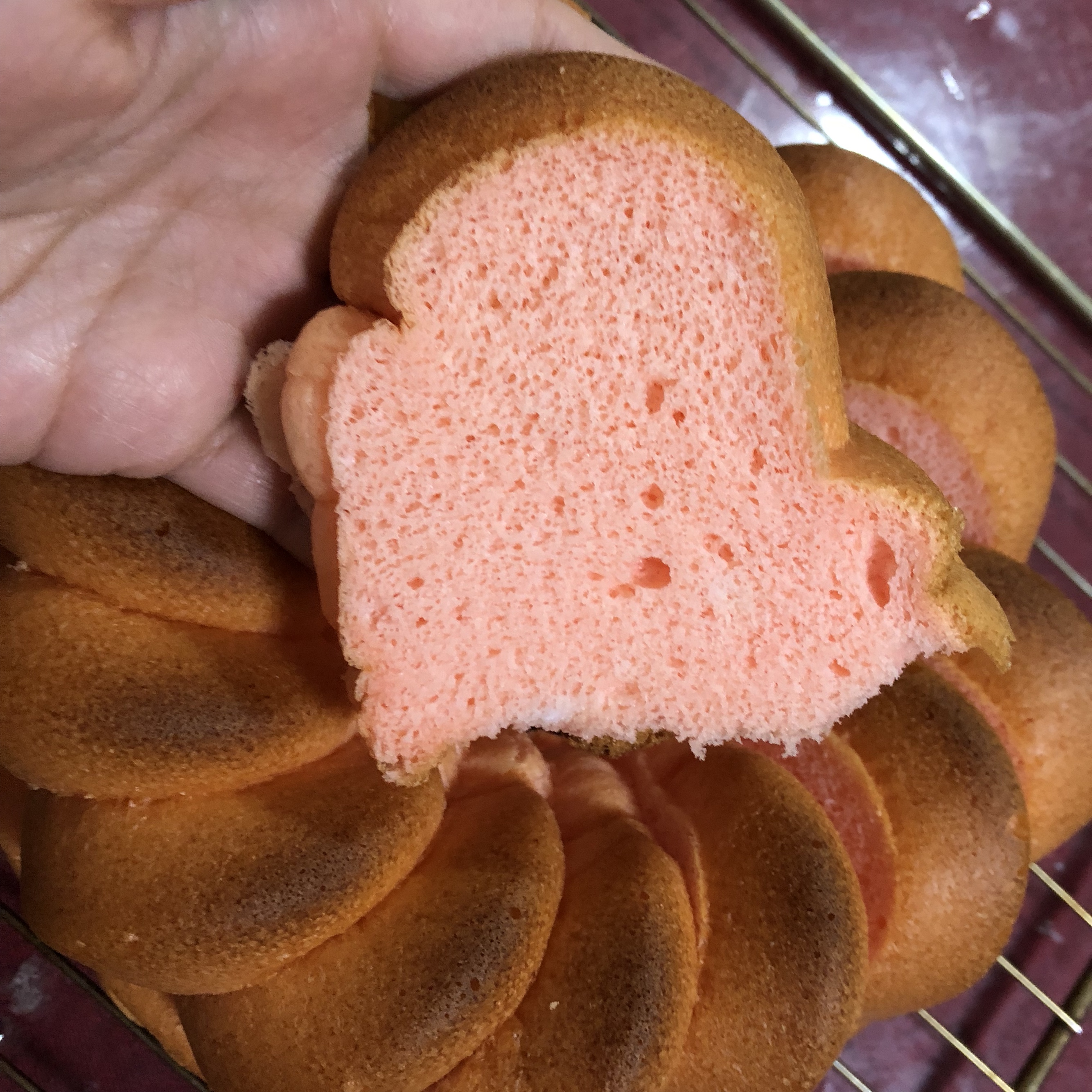 粉红戚风蛋糕(8寸乐葵萨瓦林)的做法 步骤6