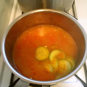 西红柿肉片汤的做法 步骤9