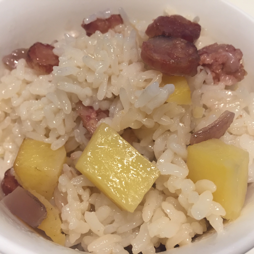 土豆香肠焖饭（电饭锅only）