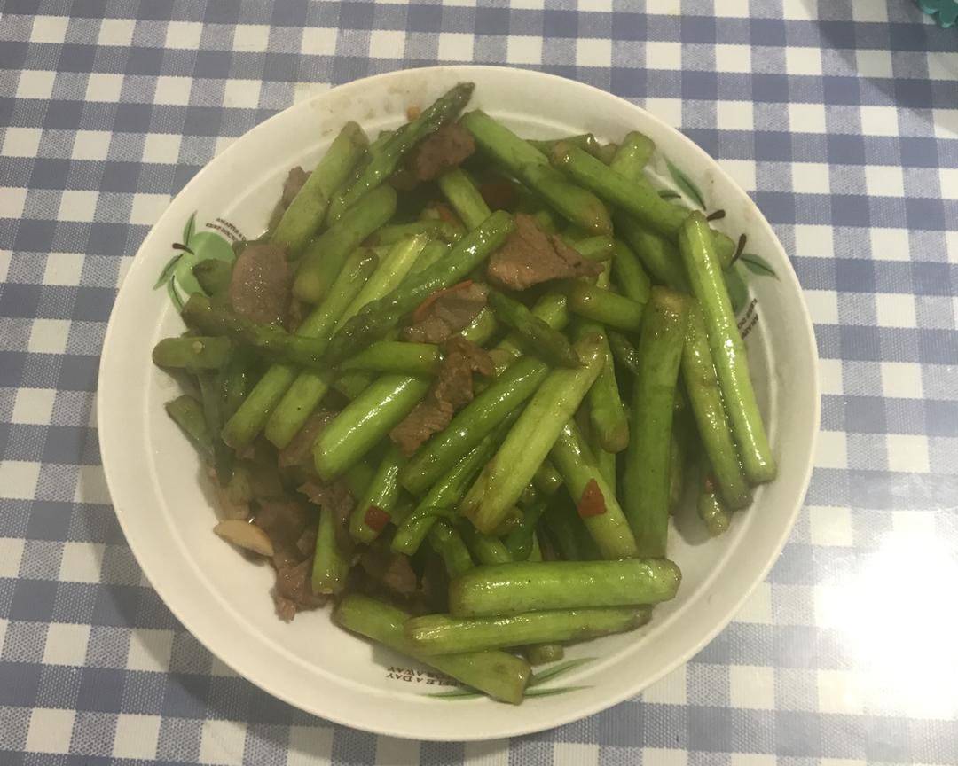 酱香芦笋炒肉片