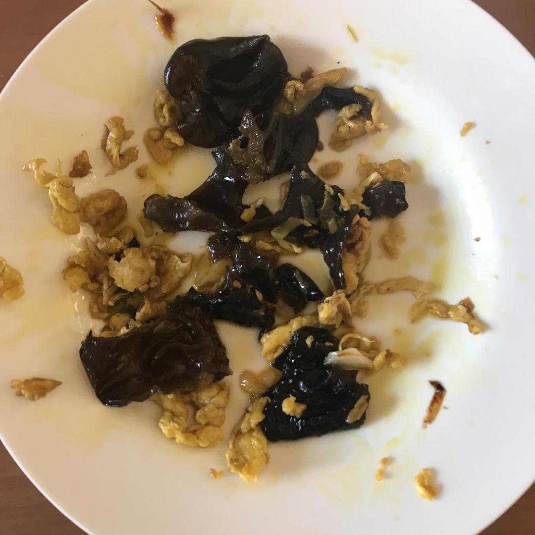 木耳炒鸡蛋