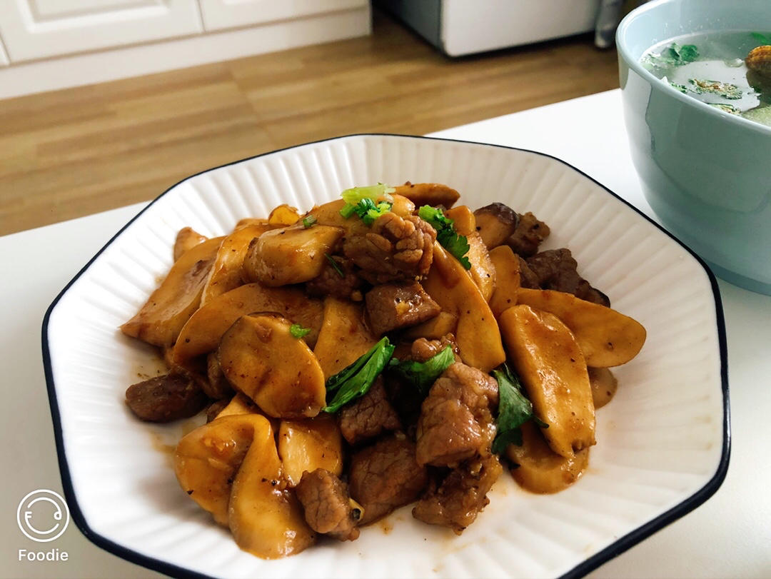 黑椒汁杏鲍菇炒牛肉