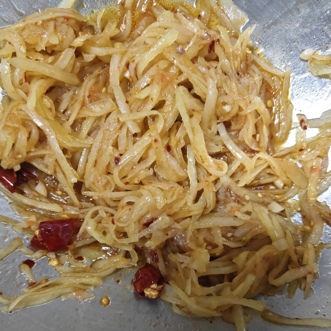 炝拌土豆丝（炎宝爱吃饭版本）