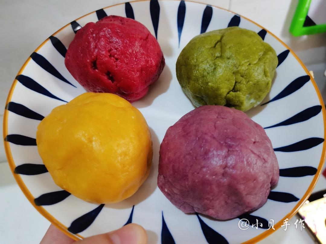 奶香味十足的果蔬卡通饼干