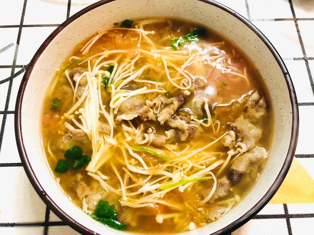 金针菇肥牛番茄锅