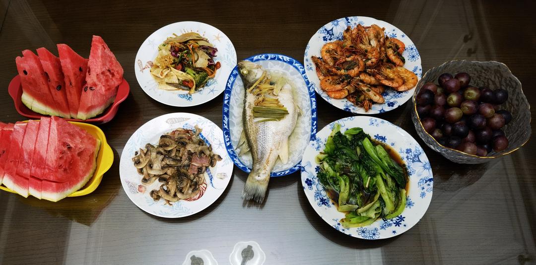 减脂女孩看过来：清蒸鲈鱼，好吃到😭