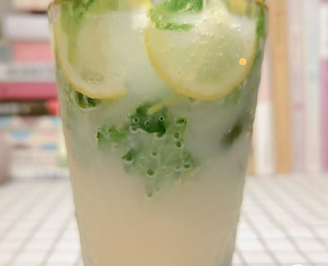 养乐多莫吉托mojito