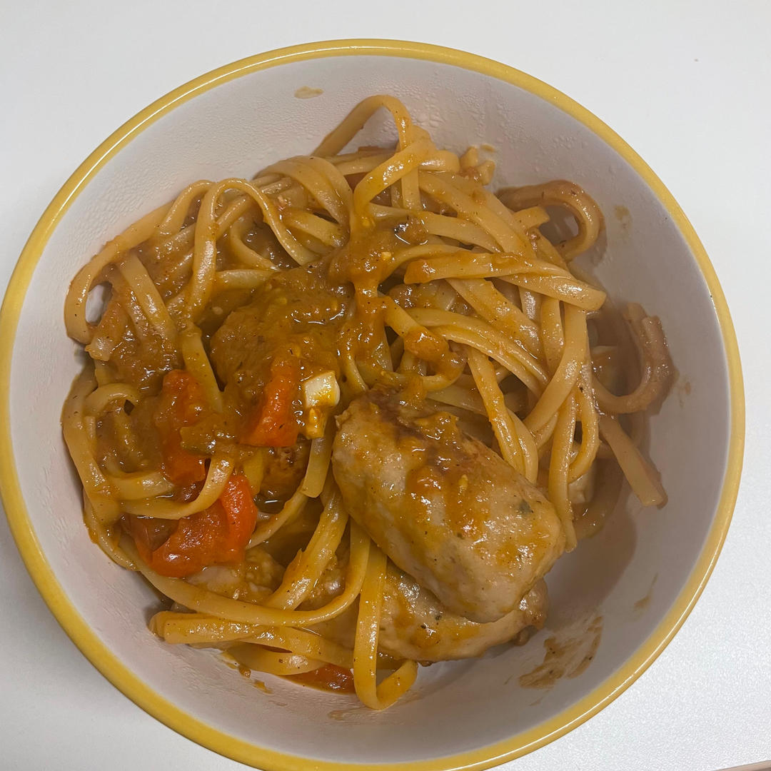 蒜香香肠意大利面