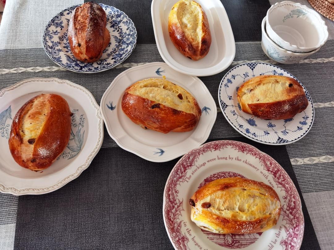 奶香松软的葡萄干面包｜有手就会
